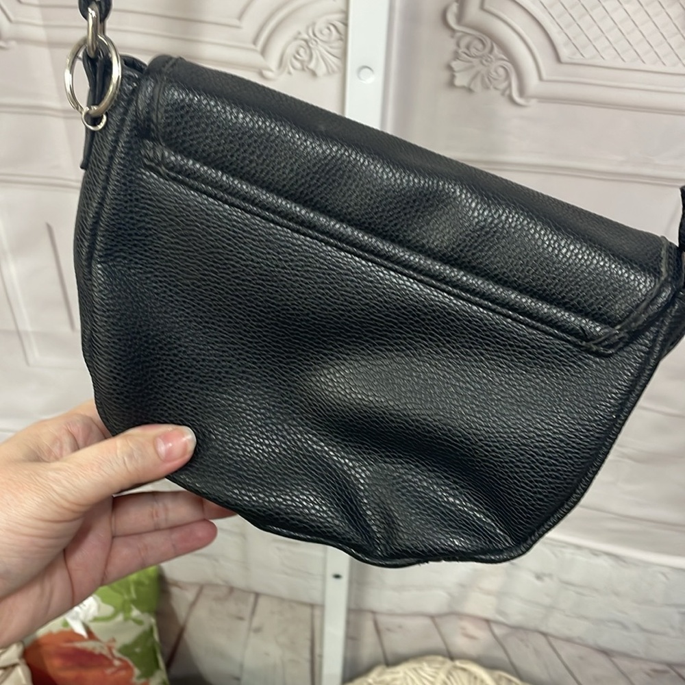 Kenneth Cole Reaction black crossbody handbag purse - Picture 4 of 5